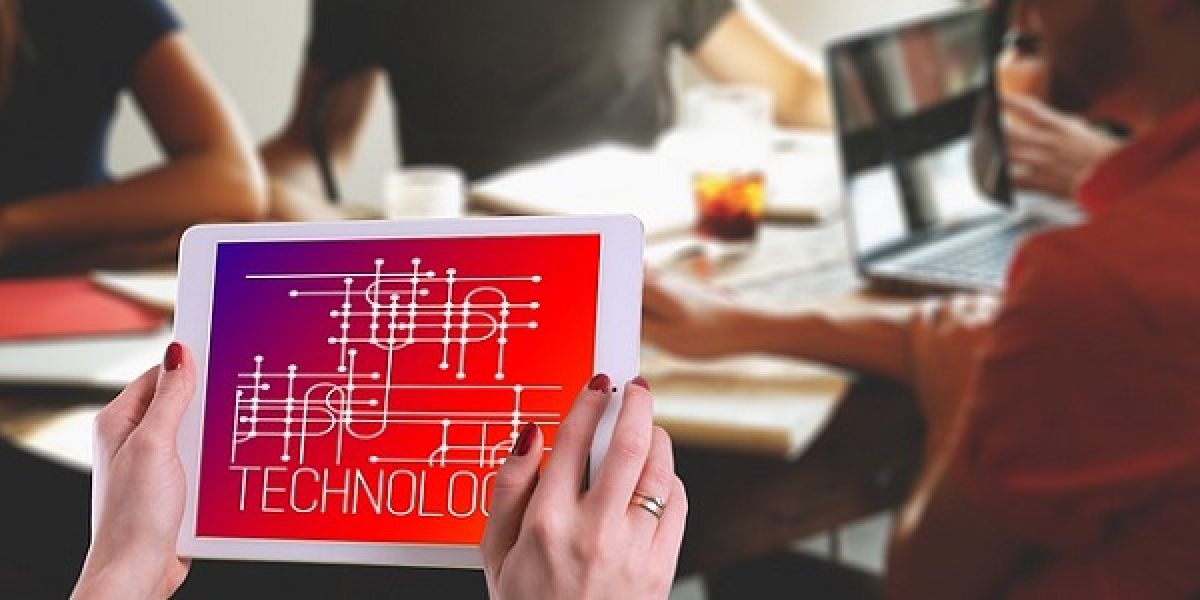 komplex infromatikai rendszer üzemeltetése tableten